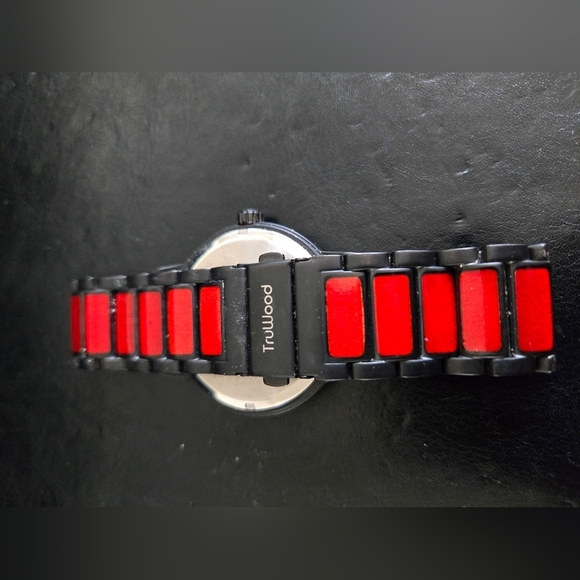 TruWood Architect Stainless Steel Sandalwood Men's Red and Black Watch - Picture 5 of 8